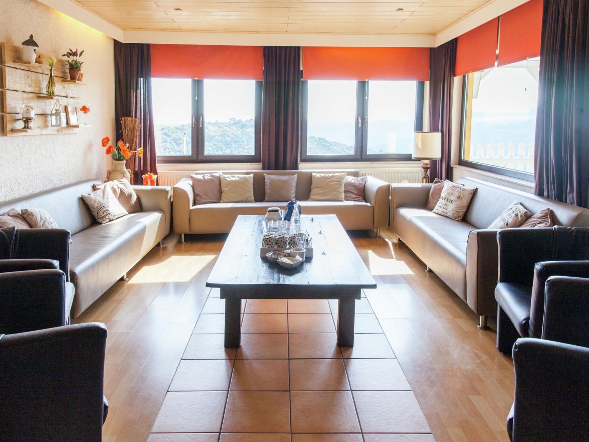 Beautiful Holidayhome With Sauna And Terrace Harscheid Екстериор снимка